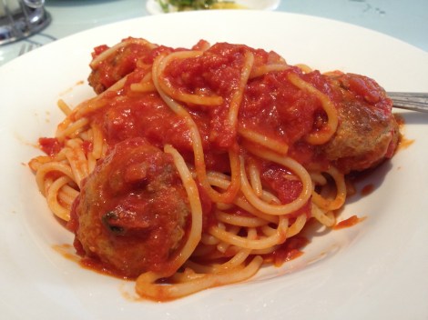 Spaghetti and meatball